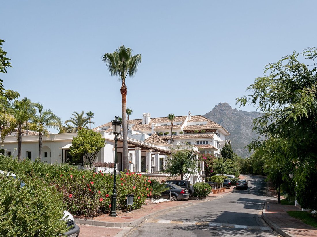 Villa in Marbella, Andalusia, Spain 3 - 18546236