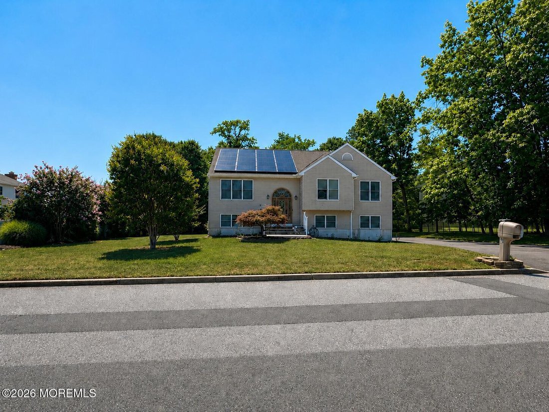 House in Howell Township, New Jersey, United States 2 - 18545593