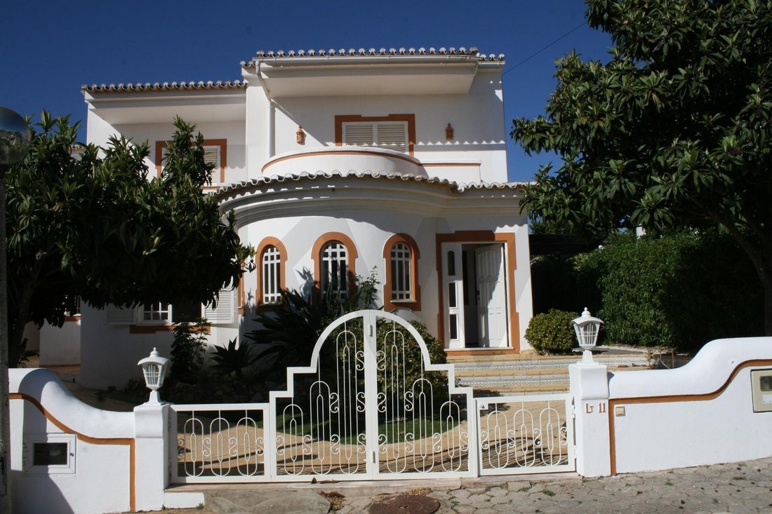 Townhouse in Alvor, Algarve, Portugal 1 - 18546054