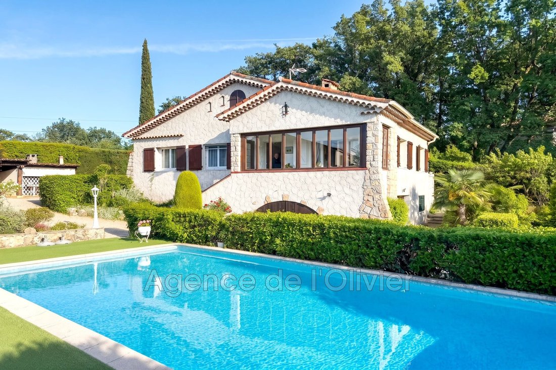 Villa in Valbonne, Provence-Alpes-Côte d'Azur, France 1 - 17917334