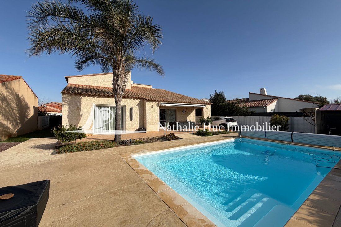 Villa in Sainte-Marie-la-Mer, Occitania, France 1 - 18546370