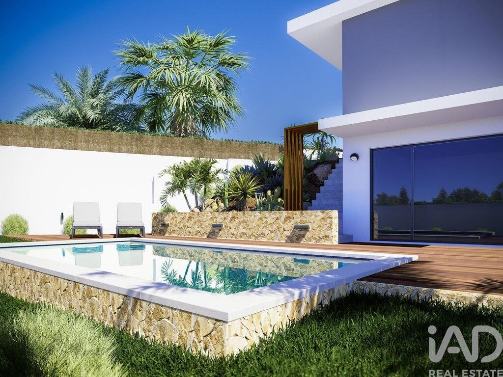 Townhouse in Charneca de Caparica e Sobreda, Setubal, Portugal 1 - 18546806