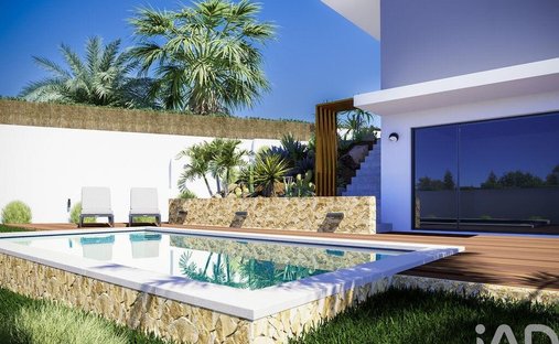 Townhouse in Charneca de Caparica e Sobreda, Setubal, Portugal 1