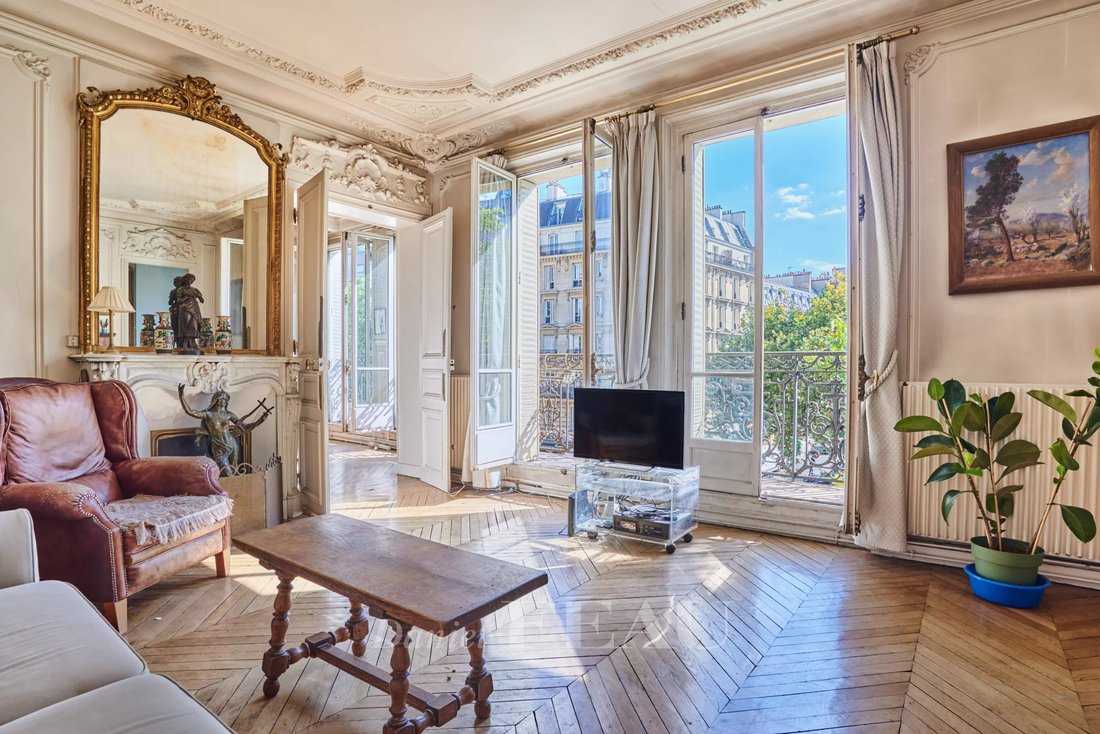 Apartment in Saint Placide, Paris 6e Arrondissement, Paris 1 - 18546373