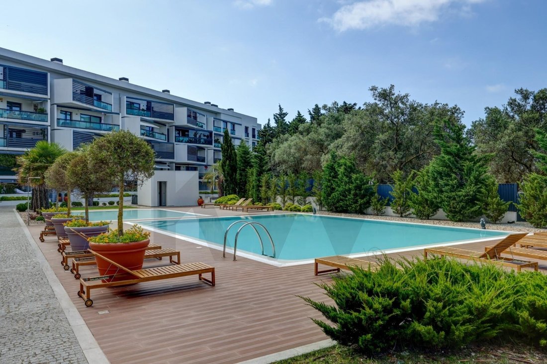 Apartment in Carcavelos e Parede, Lisbon, Portugal 1 - 18546494