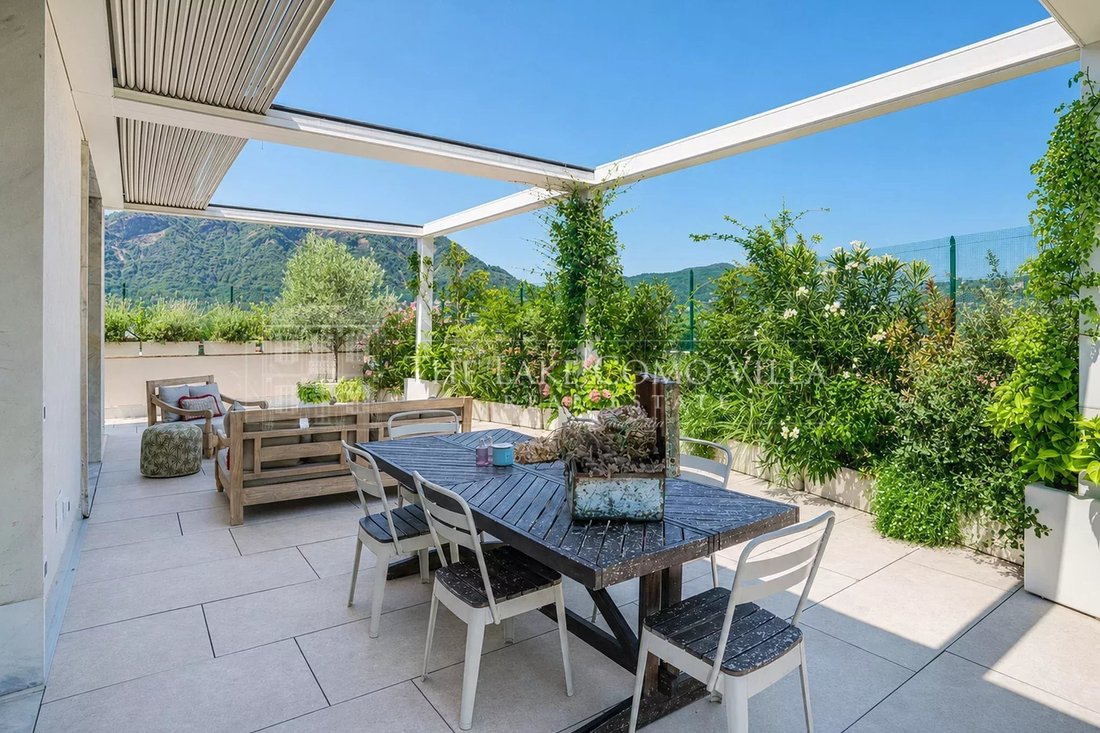 Apartment in Historic Center, Como, Lombardy 2 - 18546447