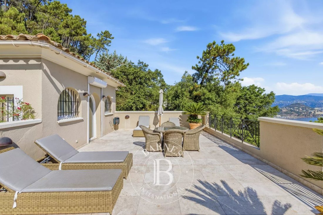 Villa in Théoule-sur-Mer, Provence-Alpes-Côte d'Azur, France 4 - 18546441