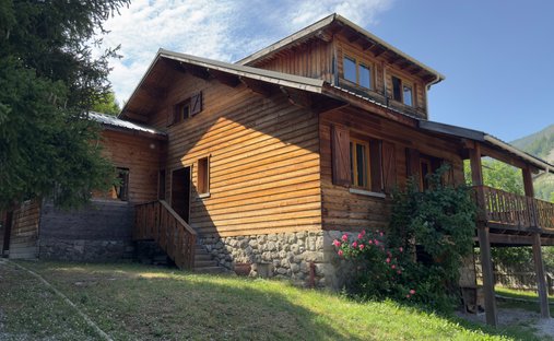 Chalet in Allos, Provence-Alpes-Côte d'Azur, France 1