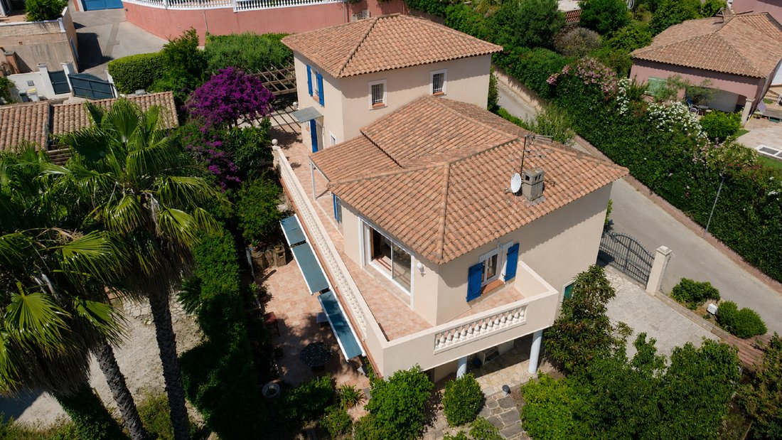 House in Centre Ville, Carqueiranne, France 4 - 18322761