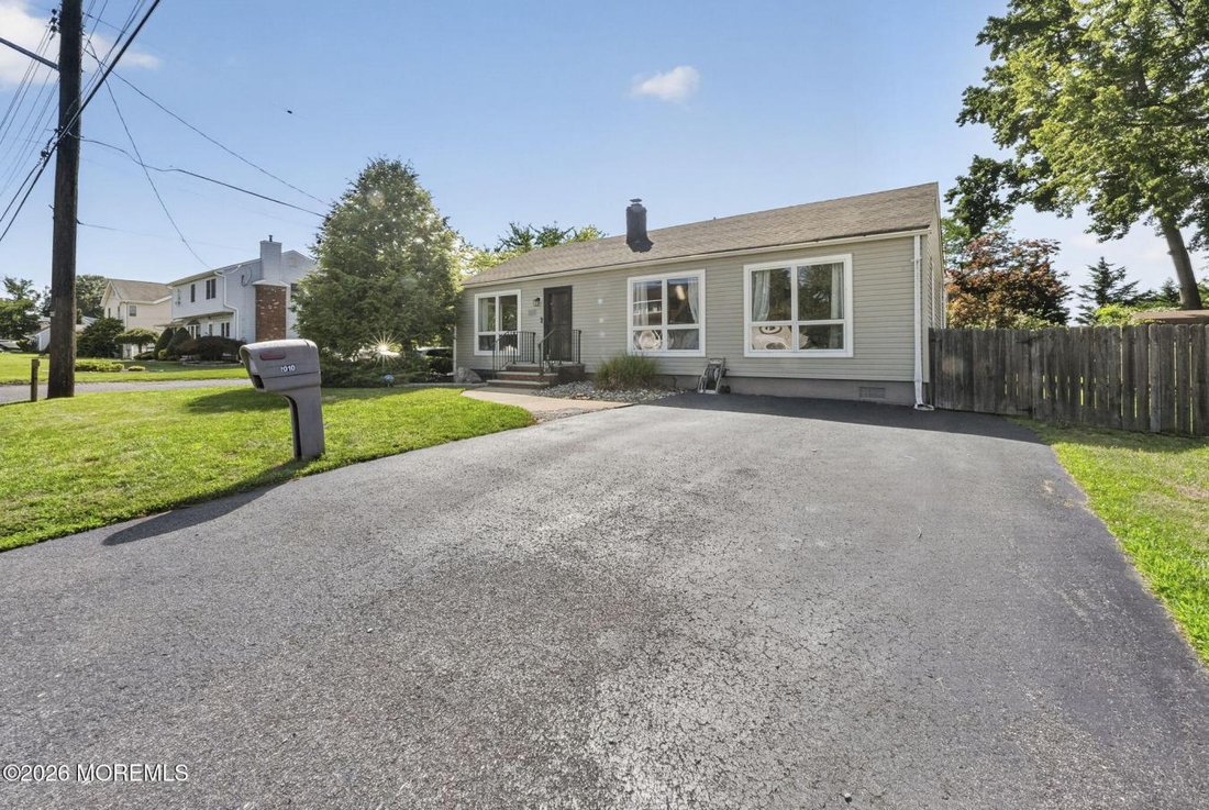 House in Hazlet, New Jersey, United States 3 - 18546326