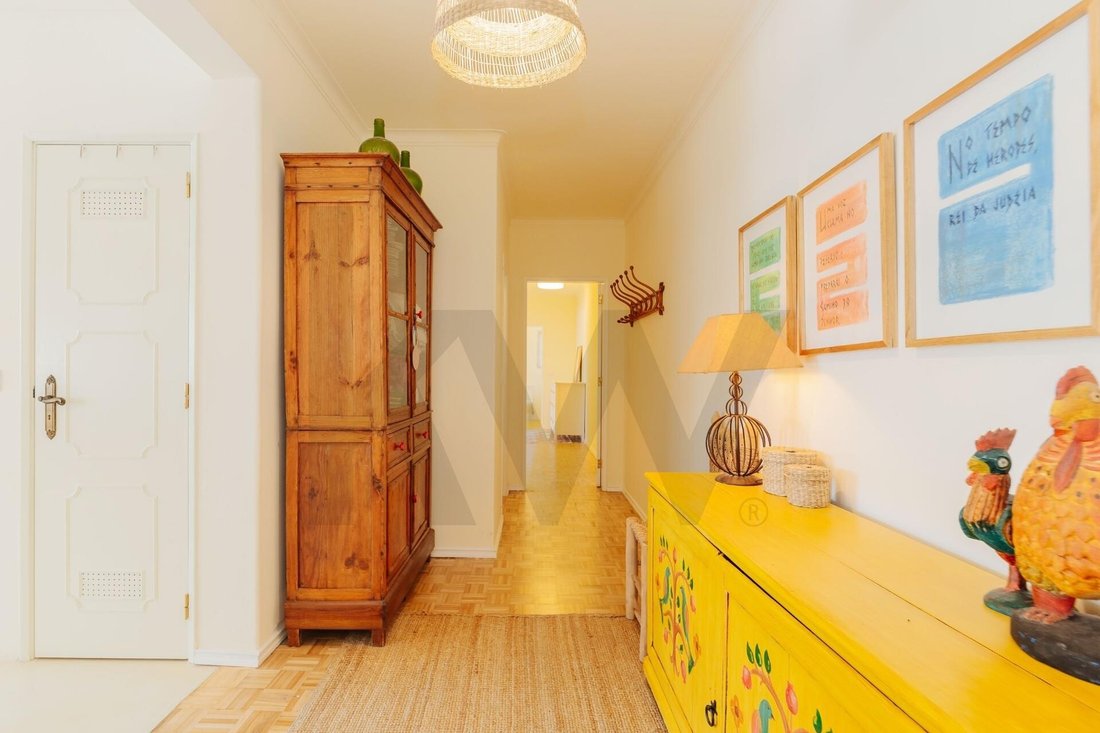 Apartment in Linda-a-Velha, Lisbon, Portugal 3 - 18546488