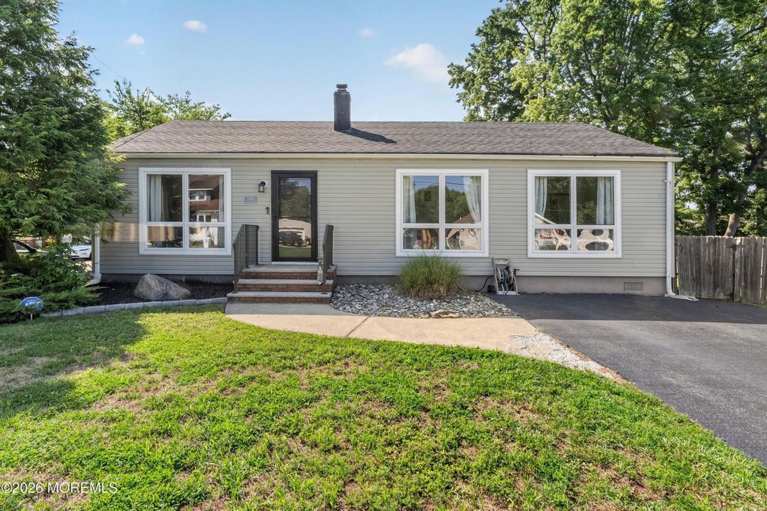 House in Hazlet, New Jersey, United States 1 - 18546326