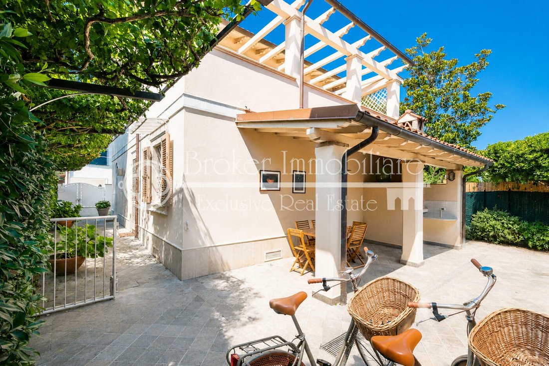 Villa in Center, Forte dei Marmi, Tuscany 3 - 18546526