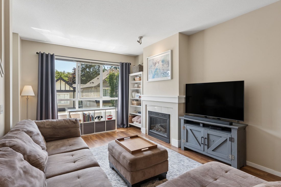 Villa in Burnaby, British Columbia, Canada 2 - 18546550