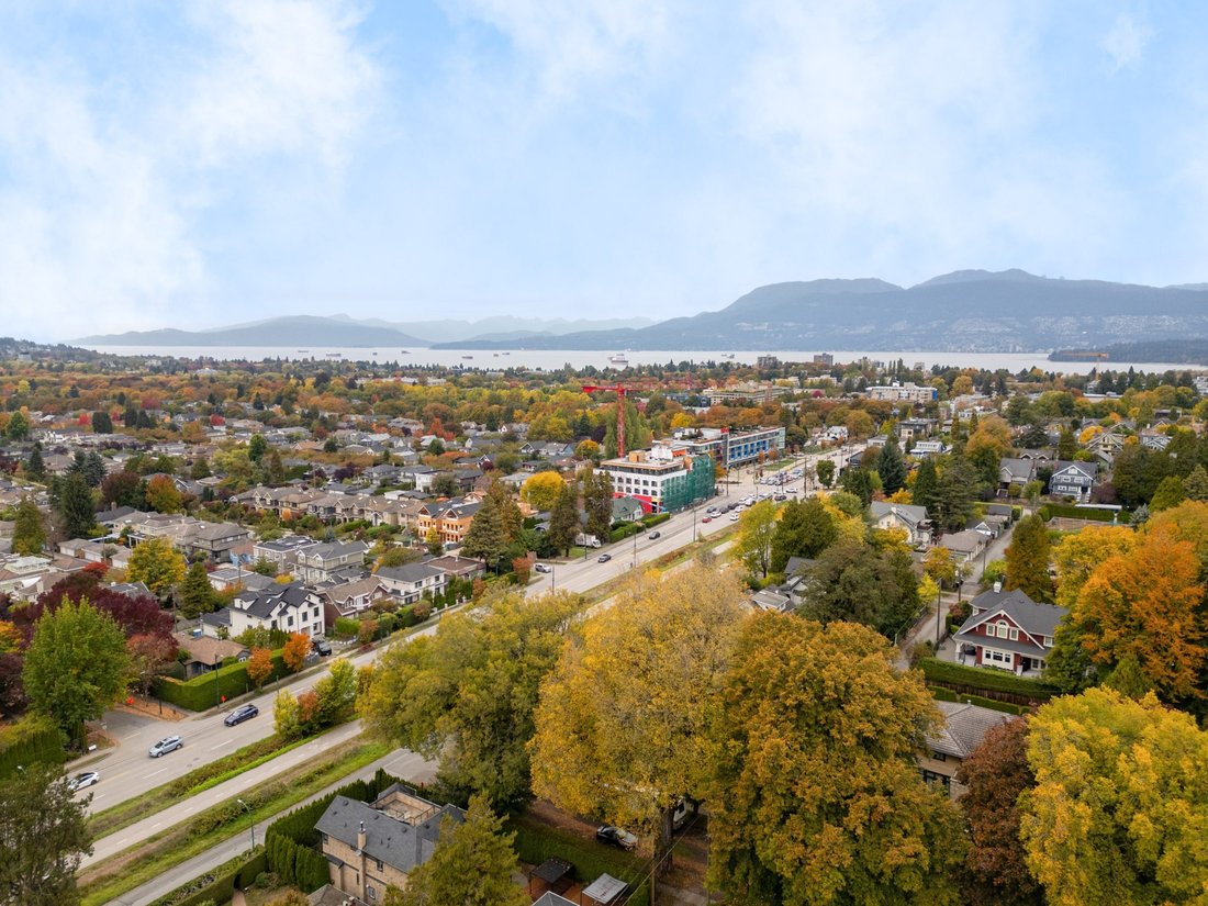 House in Vancouver, British Columbia, Canada 2 - 18546560