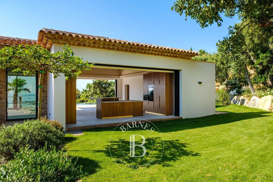 Villa in Nartelle-Noyer-Bellevue-bd des Sardinaux, Sainte-Maxime, France 3 - 18546664