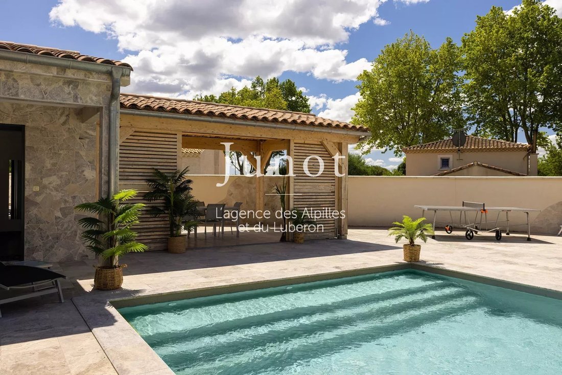 Maison à Maussane-les-Alpilles, Provence-Alpes-Côte d'Azur, France 2 - 18546663