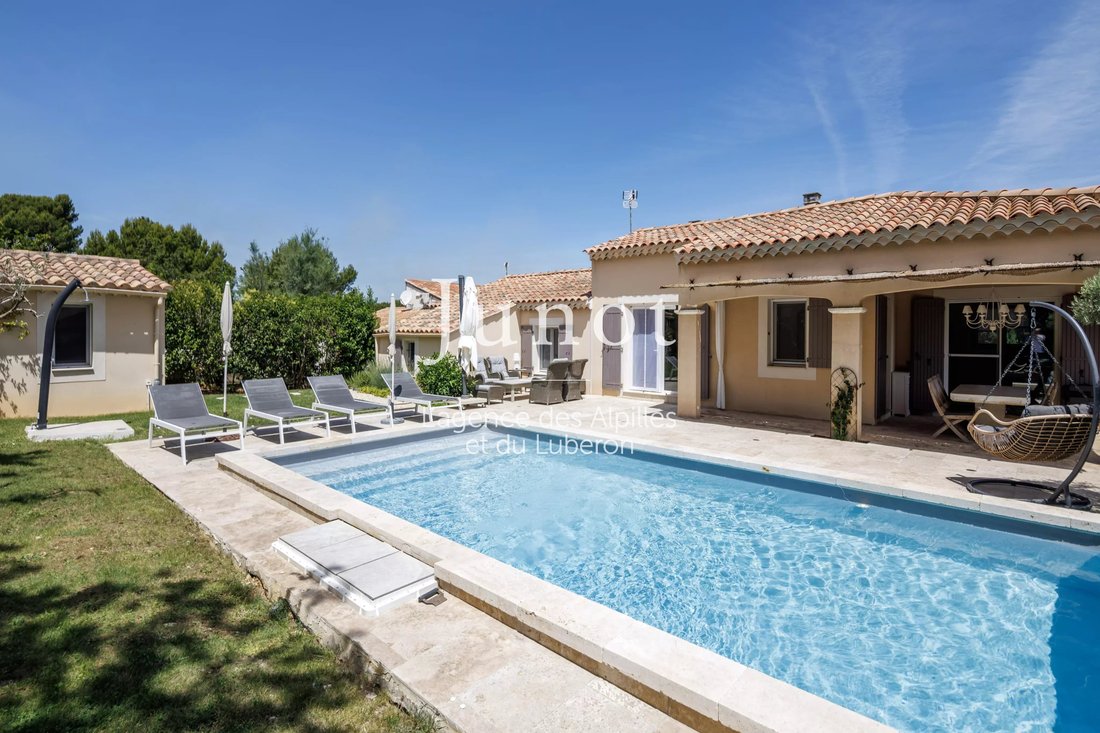 Maison à Maussane-les-Alpilles, Provence-Alpes-Côte d'Azur, France 1 - 18546659