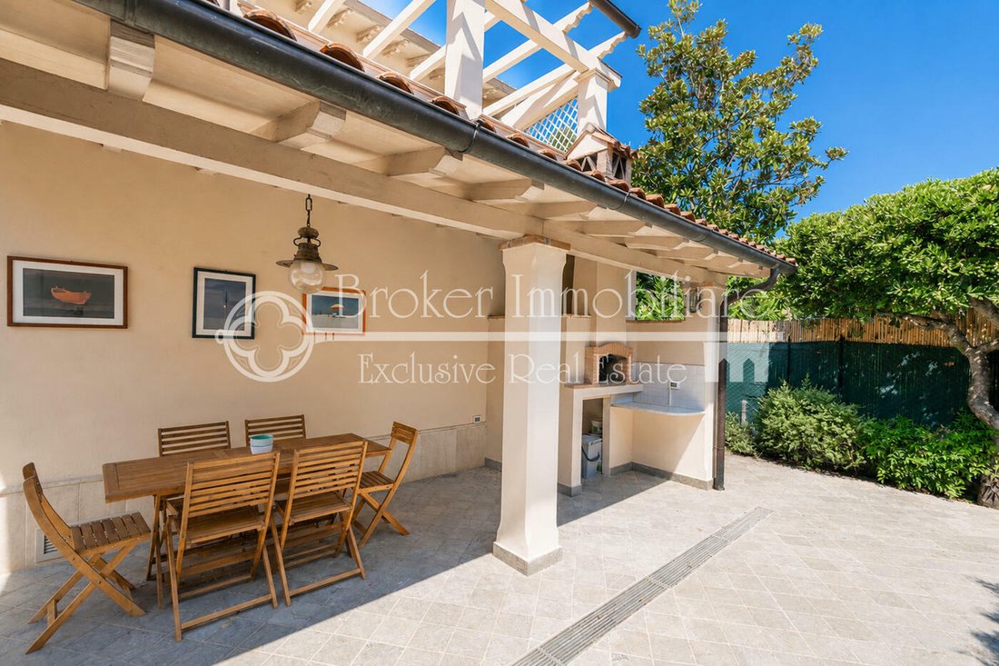 Villa in Center, Forte dei Marmi, Tuscany 4 - 18546526