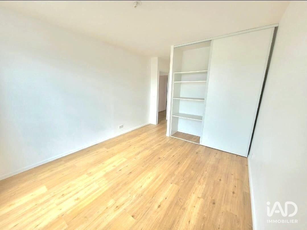 Apartment in La Fontaine-Parc des Sceaux-Croix de Berny-Centre Ville, Antony, France 4 - 18549873