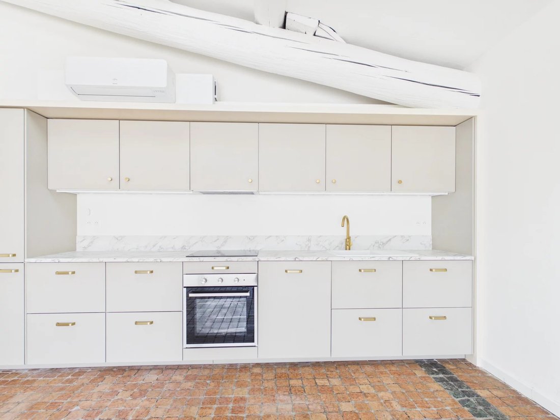 Apartment in Saint Victor, 7e Arrondissement, Marseille 3 - 18546620