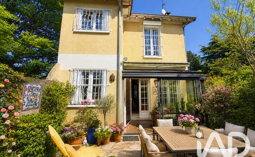 House in L'Ile d'Amour, Le Perreux-sur-Marne, France 1