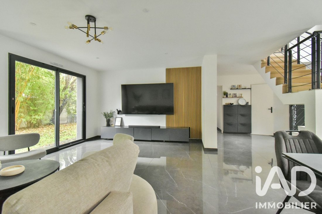 House in Soisy-sous-Montmorency, Ile-de-France, France 1 - 18549807