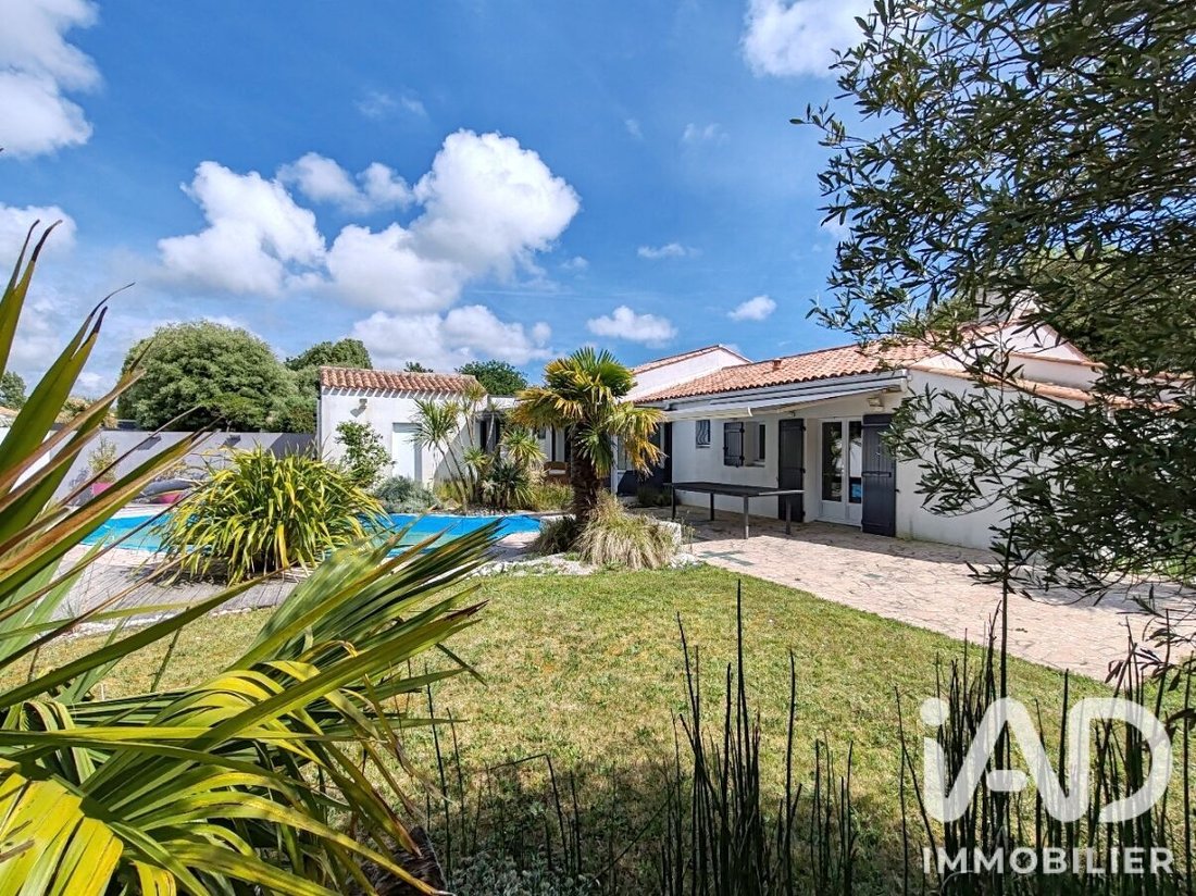 House in Arrondissement of Les Sables-d'Olonne, Pays de la Loire, France 2 - 18549897