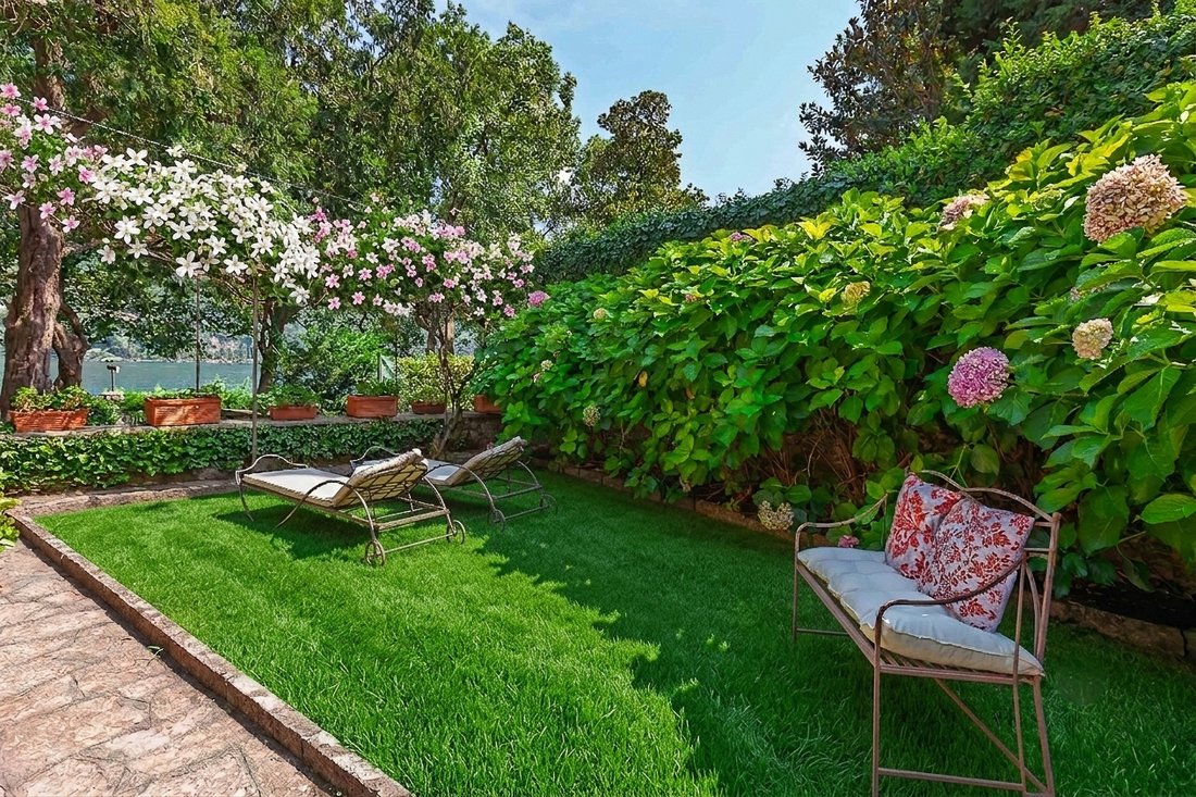 Villa in Laglio, Lombardy, Italy 3 - 18546611