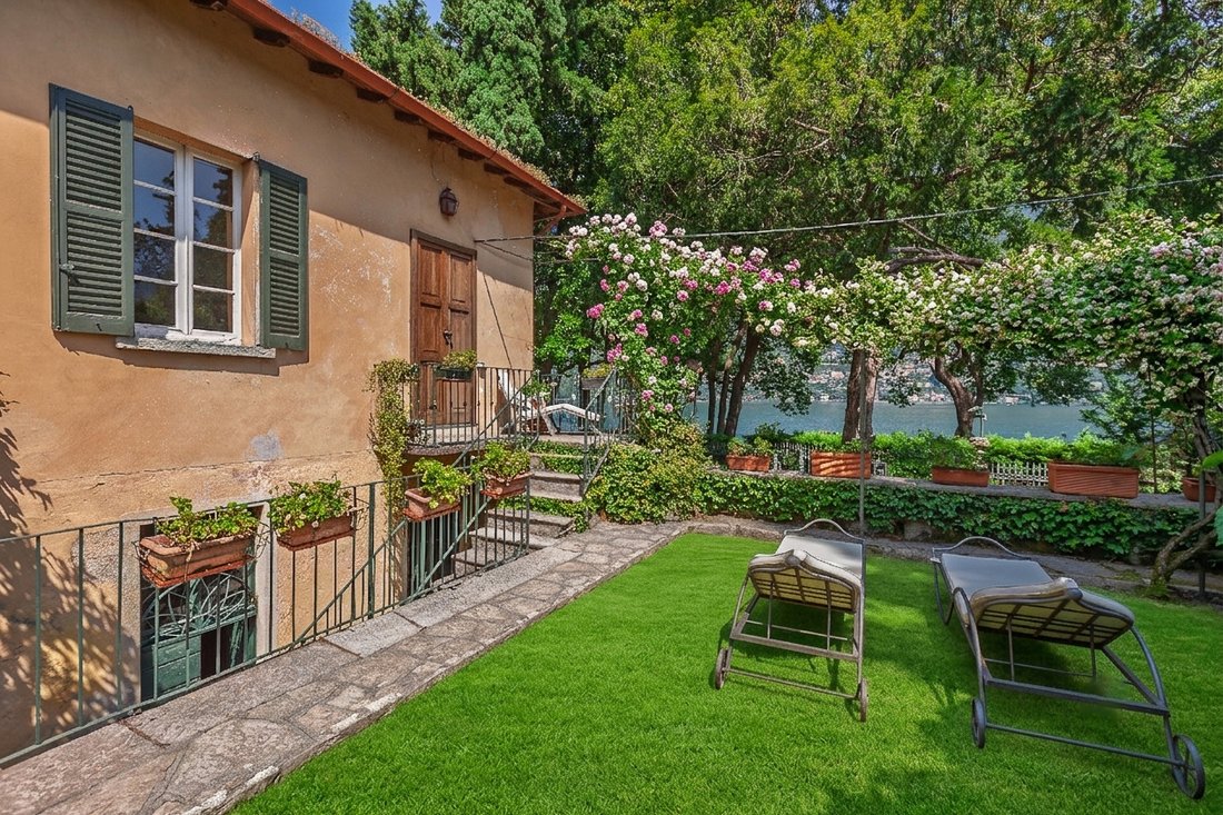 Villa in Laglio, Lombardy, Italy 1 - 18546611