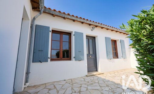 House in Sainte-Marie-de-Ré, Nouvelle-Aquitaine, France 1