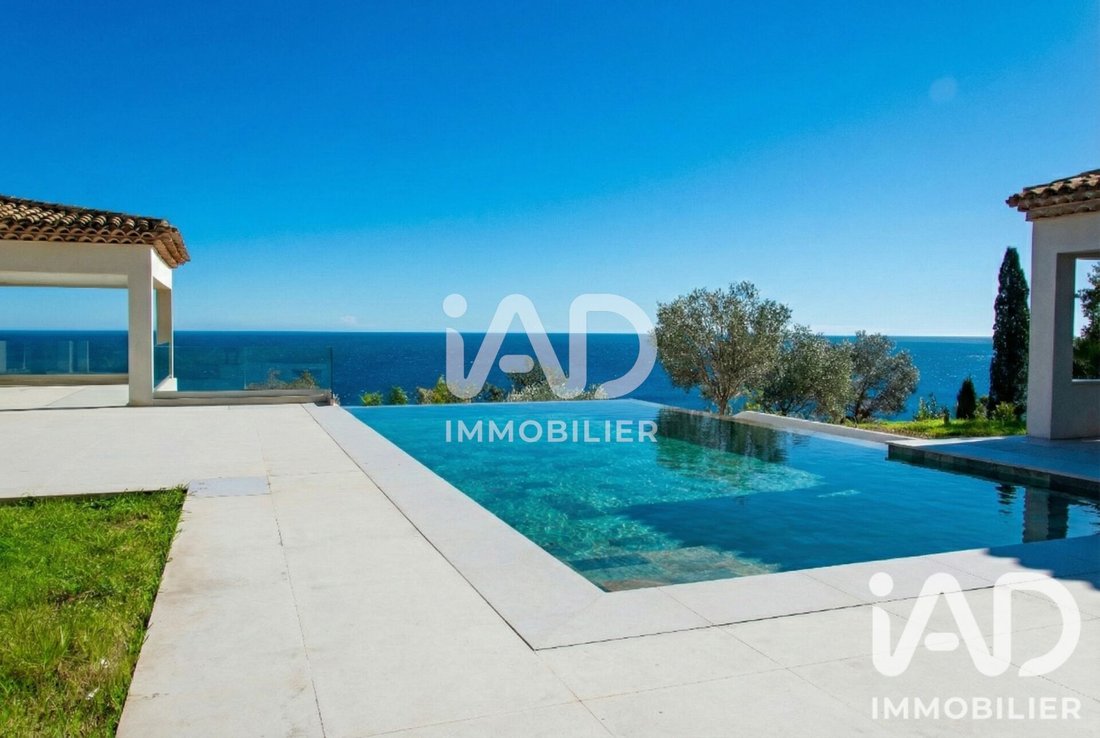 House in Nartelle-Noyer-Bellevue-bd des Sardinaux, Sainte-Maxime, France 2 - 18549789