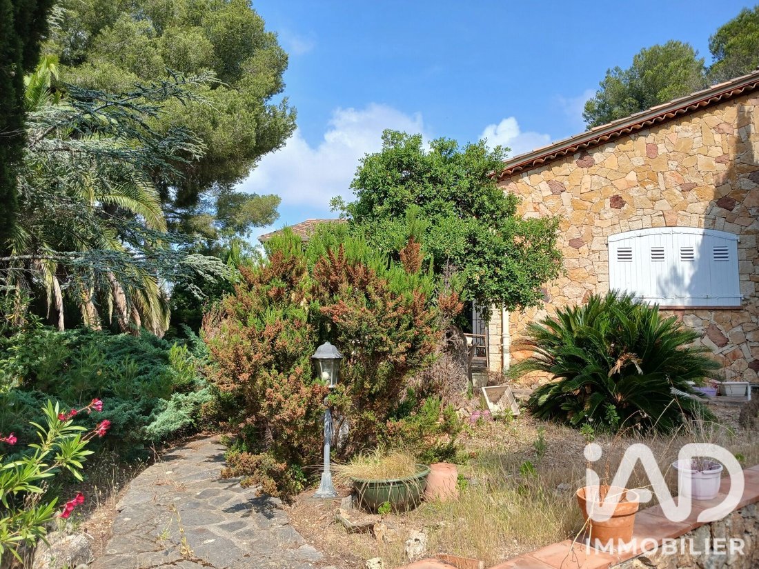 House in Frejus, Provence-Alpes-Côte d'Azur, France 1 - 18549721