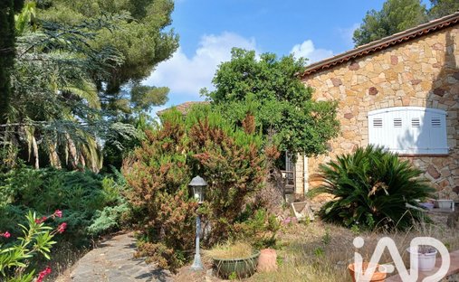 House in Frejus, Provence-Alpes-Côte d'Azur, France 1