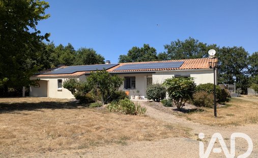 House in Le Bignon, Pays de la Loire, France 1