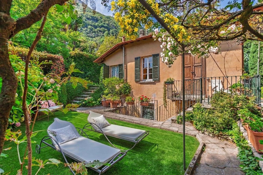Villa in Laglio, Lombardy, Italy 2 - 18546611