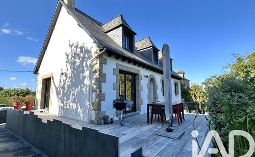 House in Pleudihen-sur-Rance, Brittany, France 1