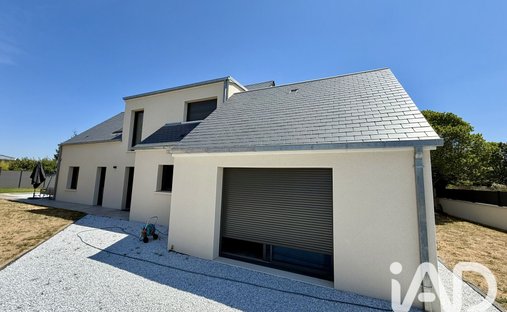 House in Joué-lès-Tours, Centre-Val de Loire, France 1