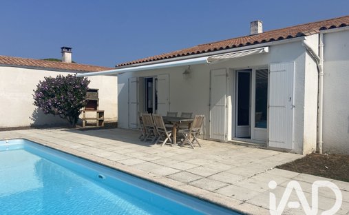 House in Loix, Nouvelle-Aquitaine, France 1