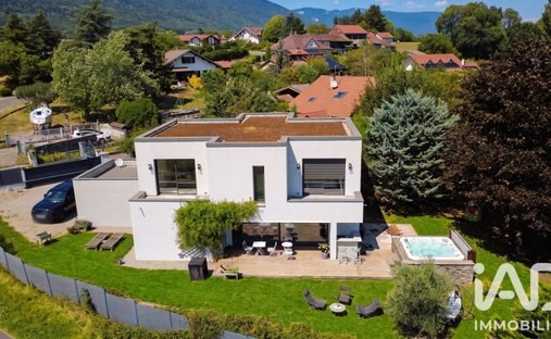 House in Saint-Genis-Pouilly, Auvergne-Rhône-Alpes, France 1