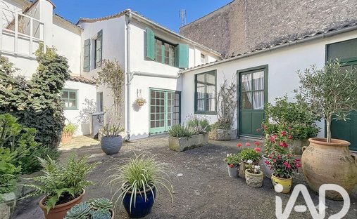 House in La Couarde-sur-Mer, Nouvelle-Aquitaine, France 1