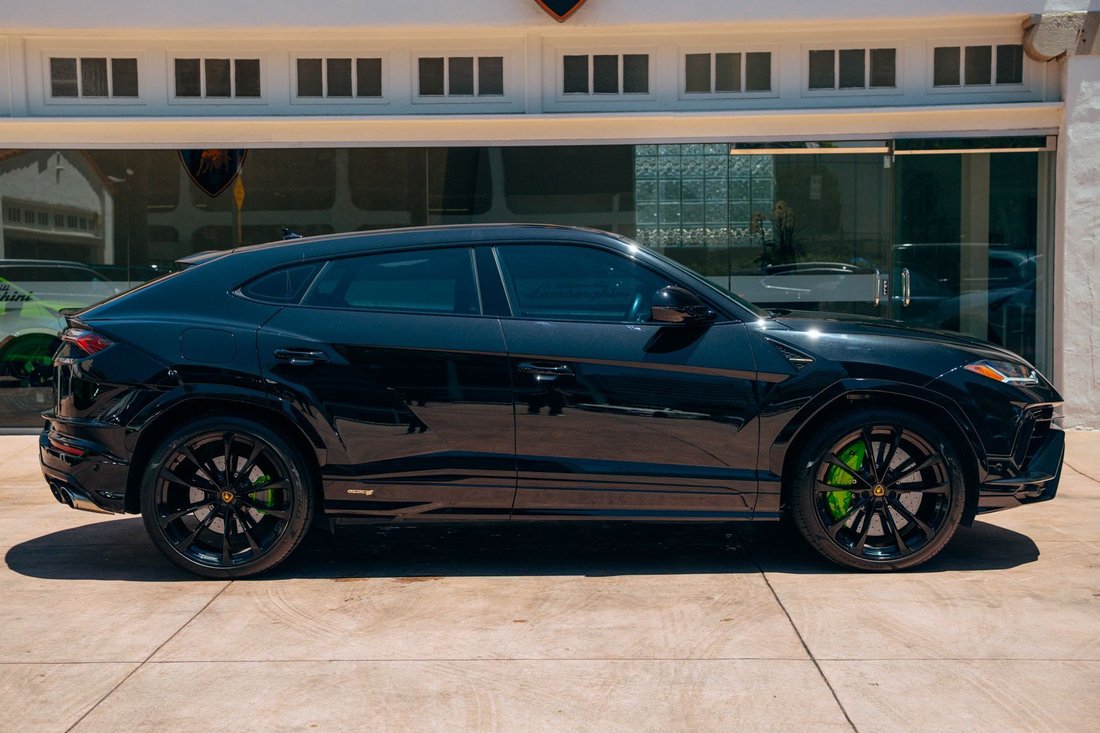Suv in Beverly Hills, CA, United States 2 - 18546500