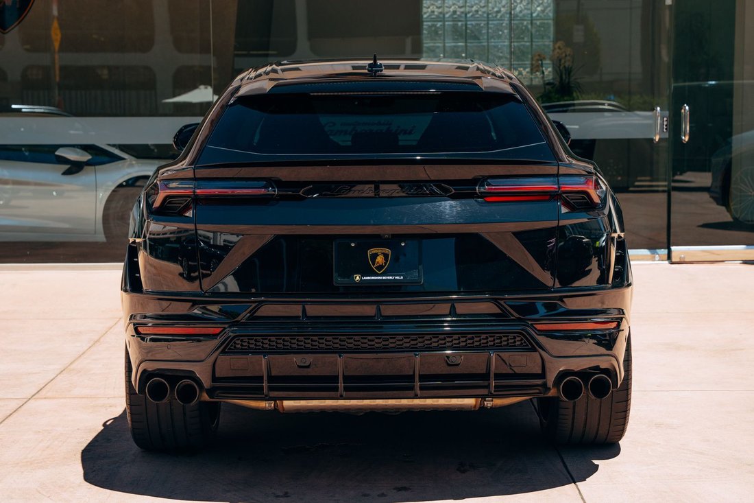 Suv in Beverly Hills, CA, United States 4 - 18546507