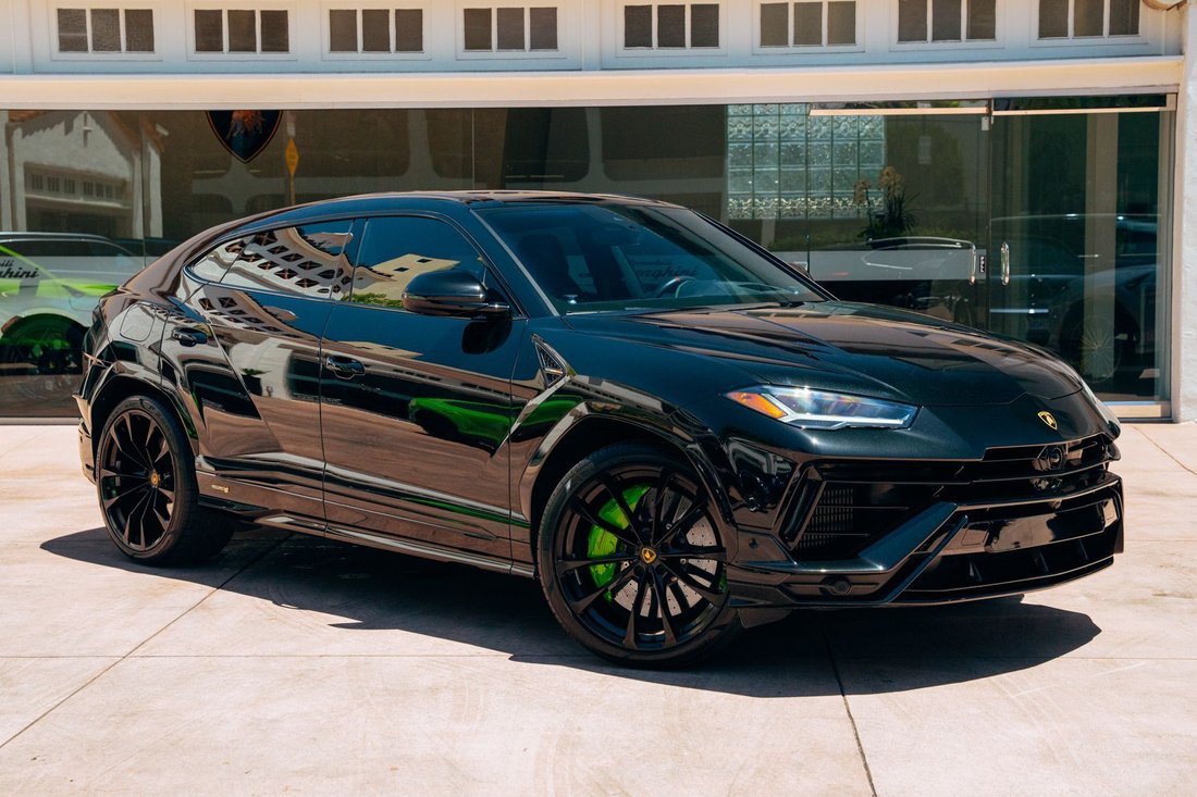 Suv in Beverly Hills, CA, United States 1 - 18546500
