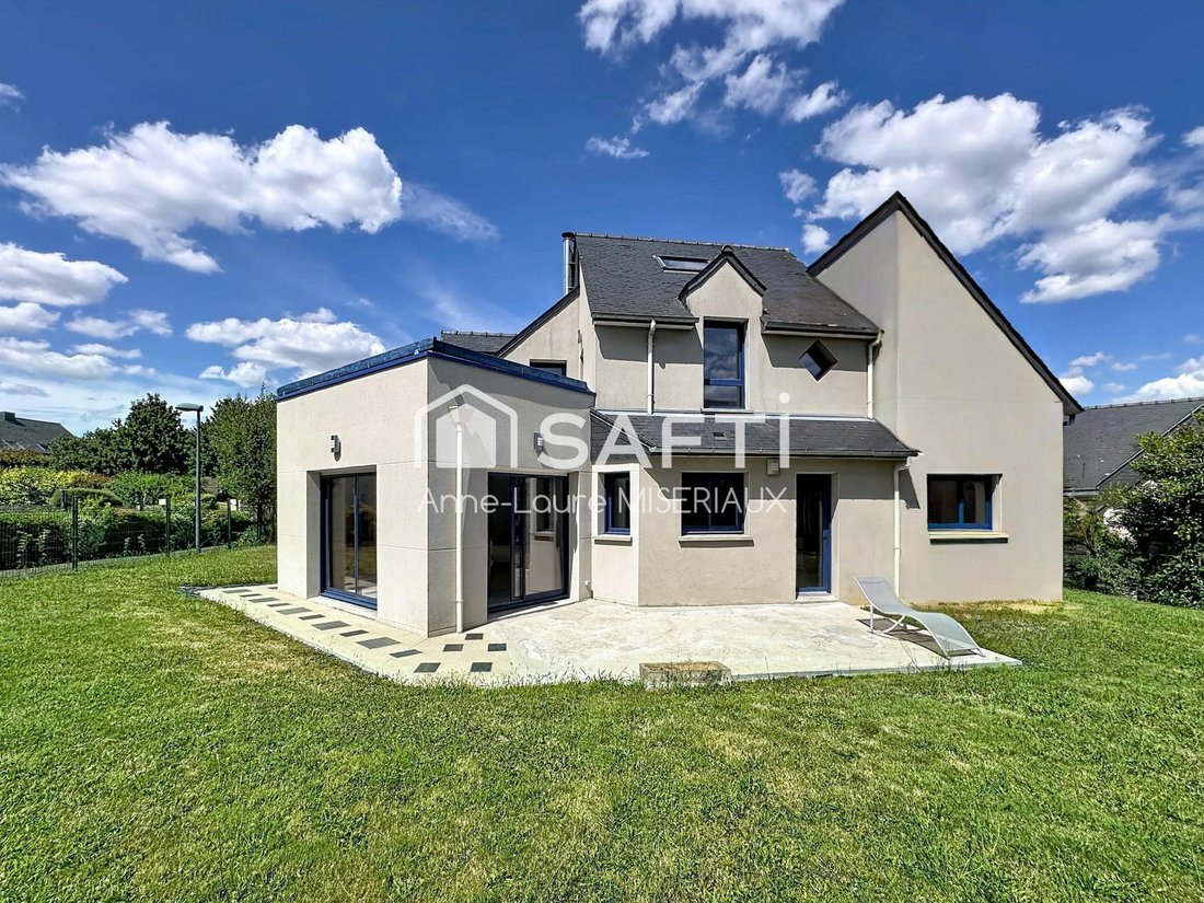 House in Endroit Joli, Liffre, France 1 - 18477254