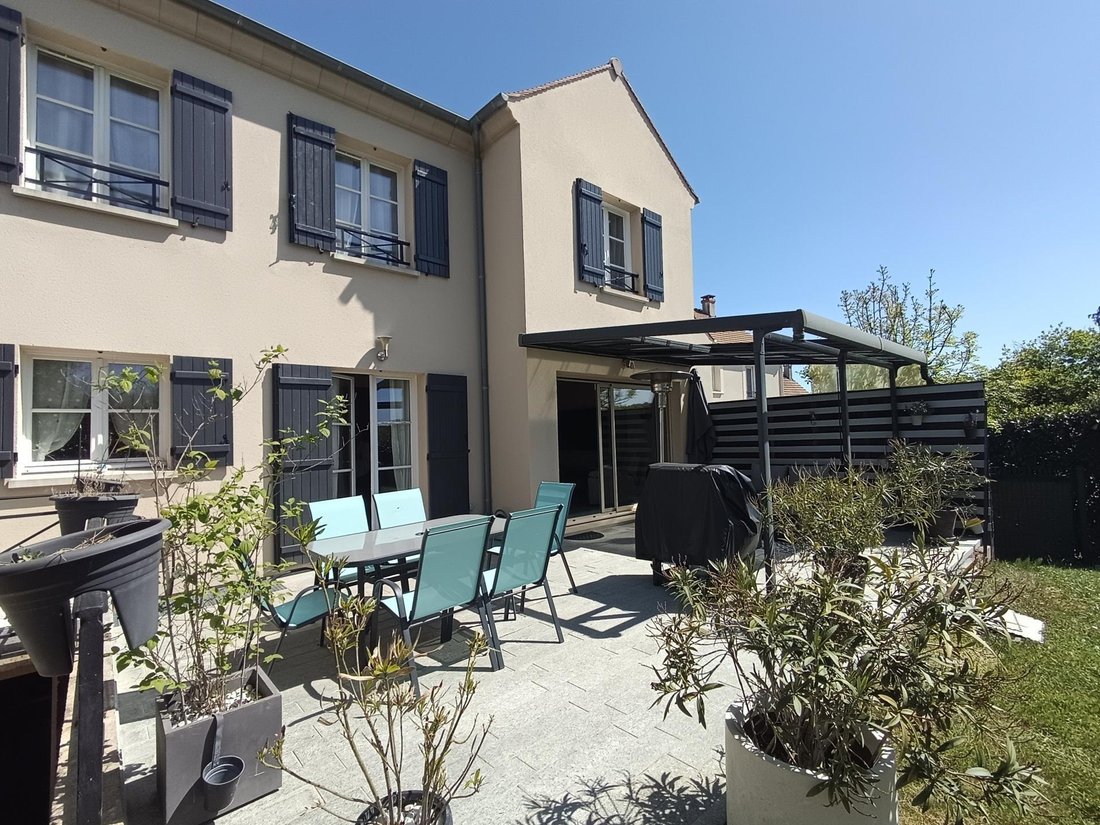 House in Courdimanche, Ile-de-France, France 2 - 18547249