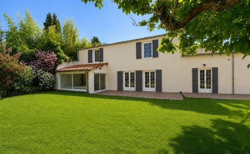 House in Bourg, Périgny, France 1