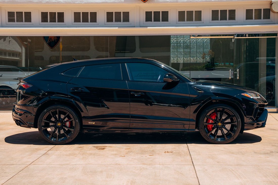 Suv in Beverly Hills, CA, United States 2 - 18546507
