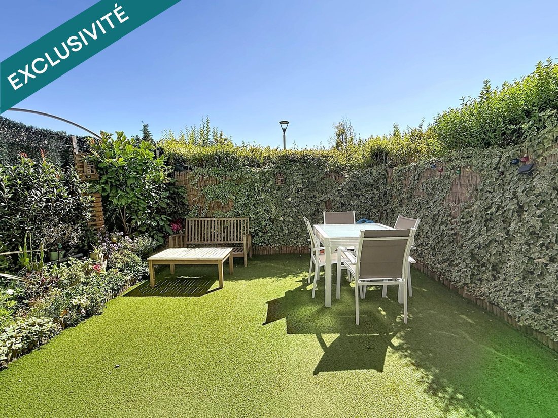 Apartment in Chatou, Ile-de-France, France 1 - 18126893