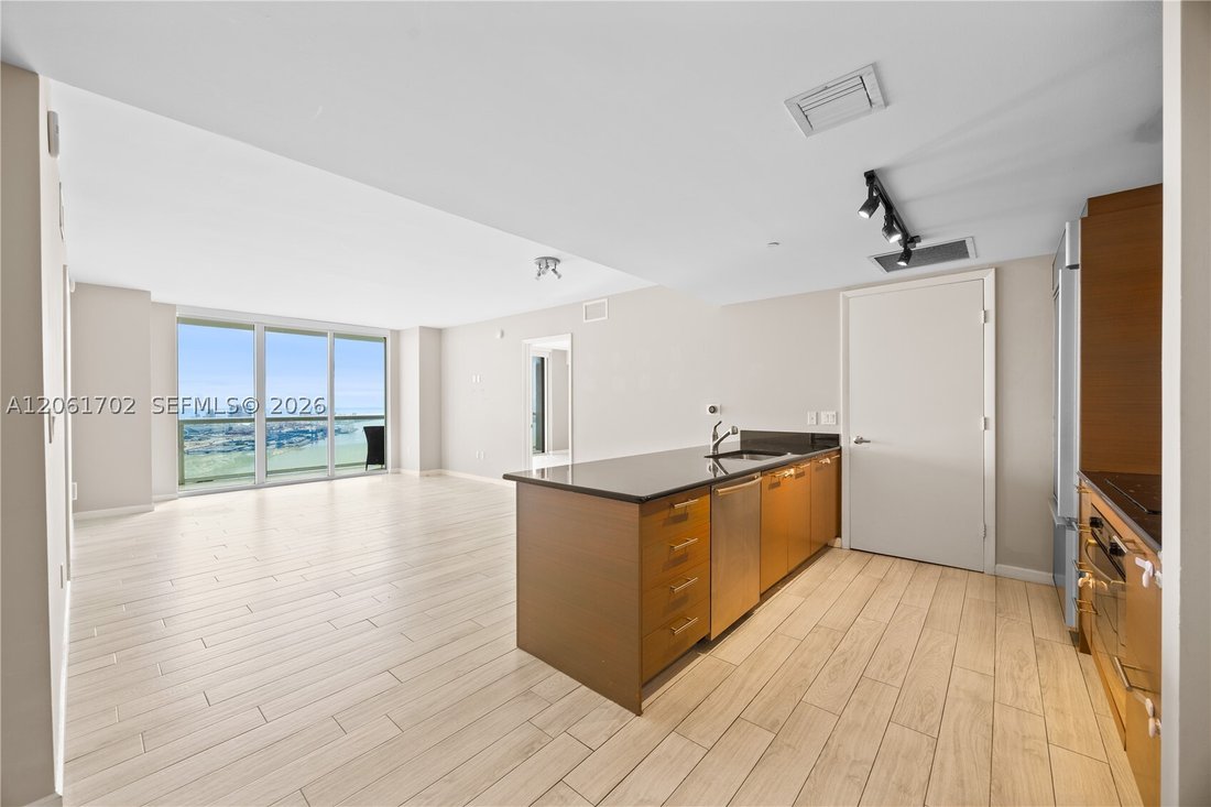 Condo in Miami, Florida, United States 4 - 18546553